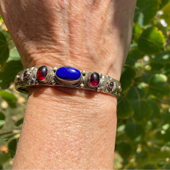 🪷Tibetan Medicine Bracelet Lapis & Garnet - Picture 8 of 8